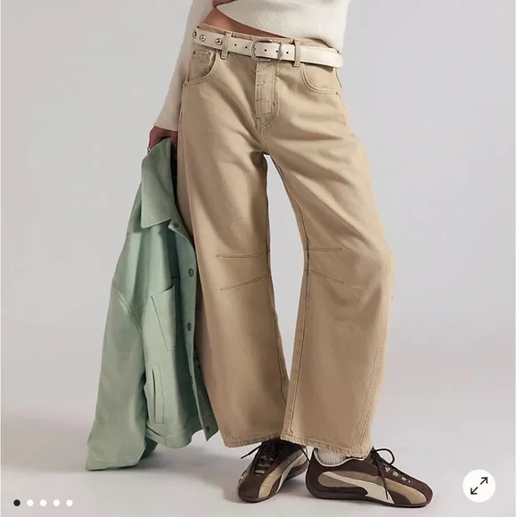 We The Free Women’s Barrel Jeans - Picture 2 of 8